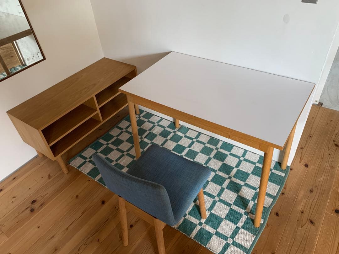 idee stilt table 1000テーブル　机　デスク