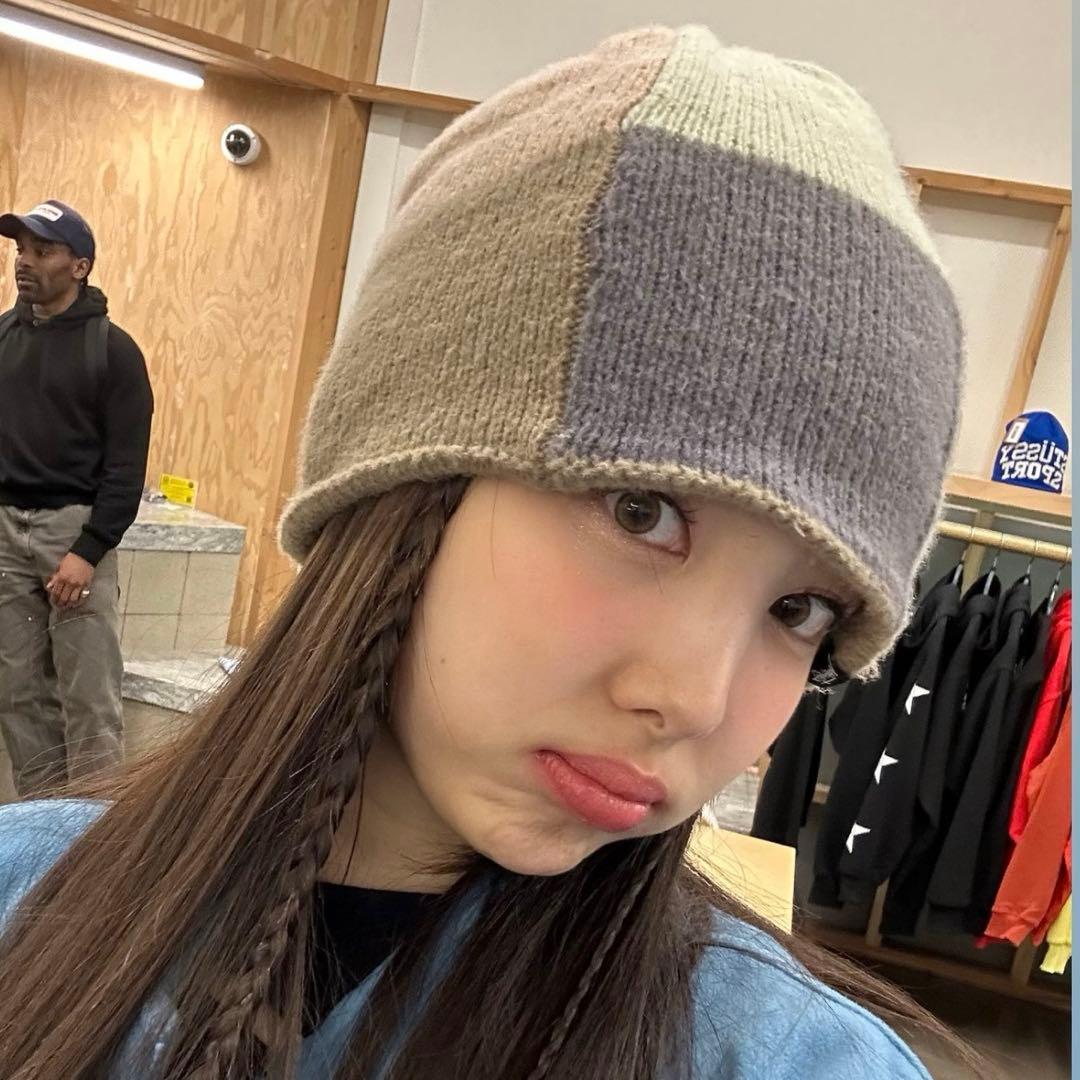 stussy ビーニー twiceナヨン着用 - メルカリ