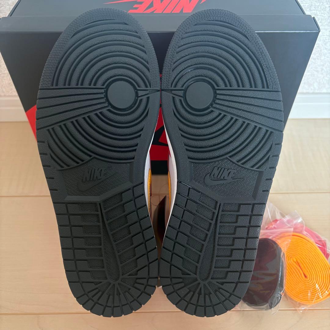 ナイキ 555088-603 エアジョーダン1 ハイ ライト フュージョンレッド