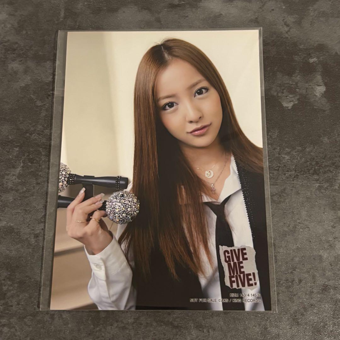 板野友美 ともちん ランダム 生写真 GIVE ME FIVE！CD特典 - メルカリ