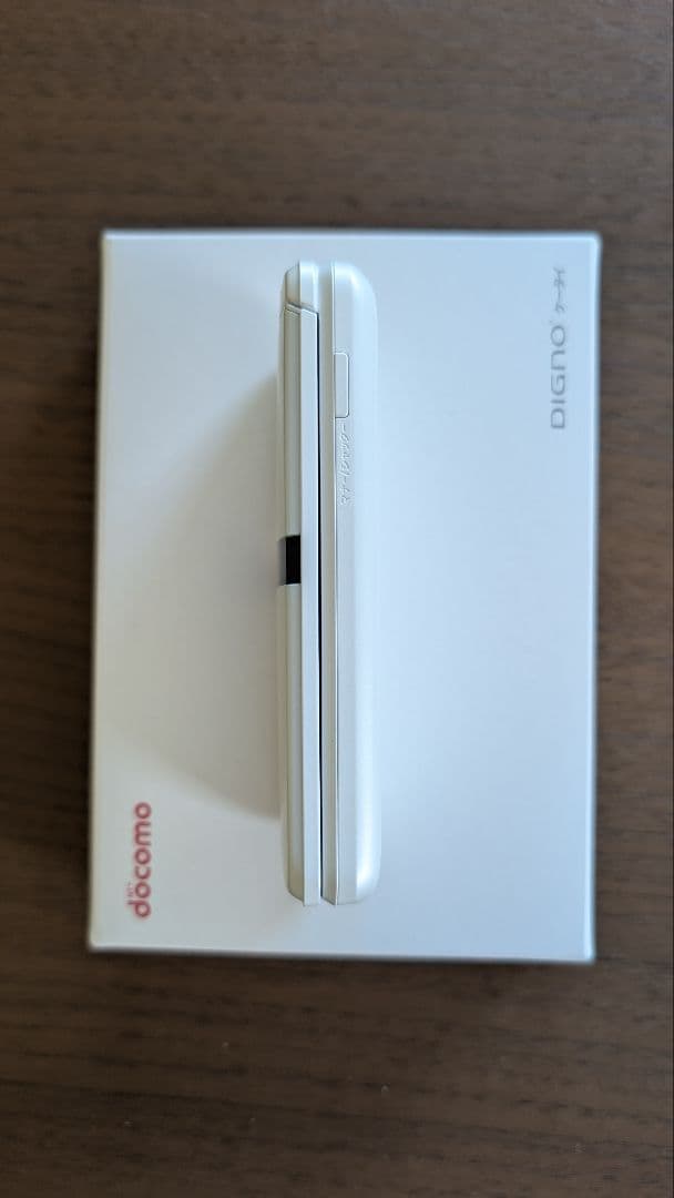 docomo DIGNOケータイ KY-42C　ホワイト