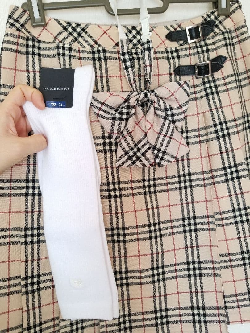 バーバリーセットアップ 未使用近 美品 ベージュ 新品ソックス付 150.160