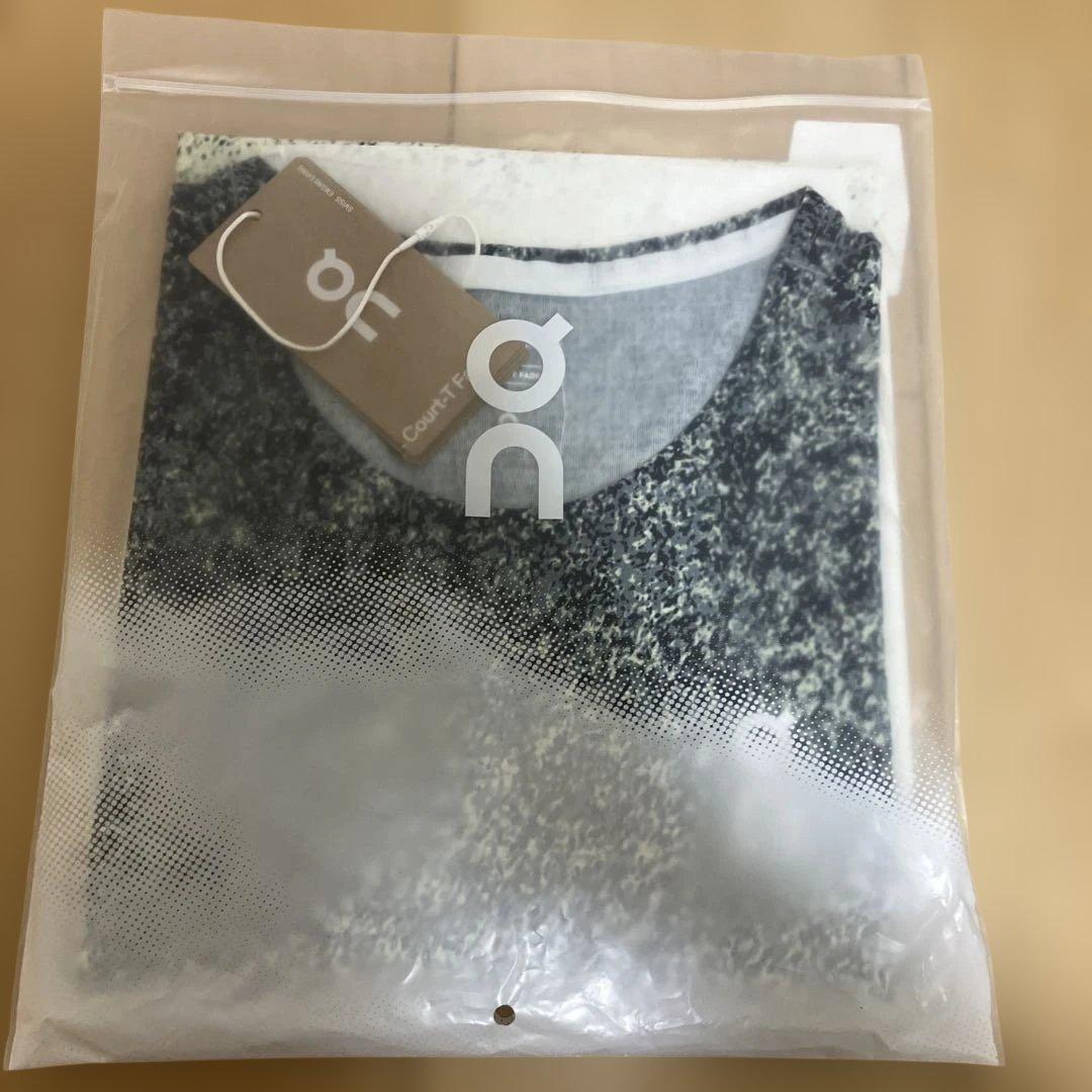 On Court-T Fade Sサイズ テニスウェア - メルカリ