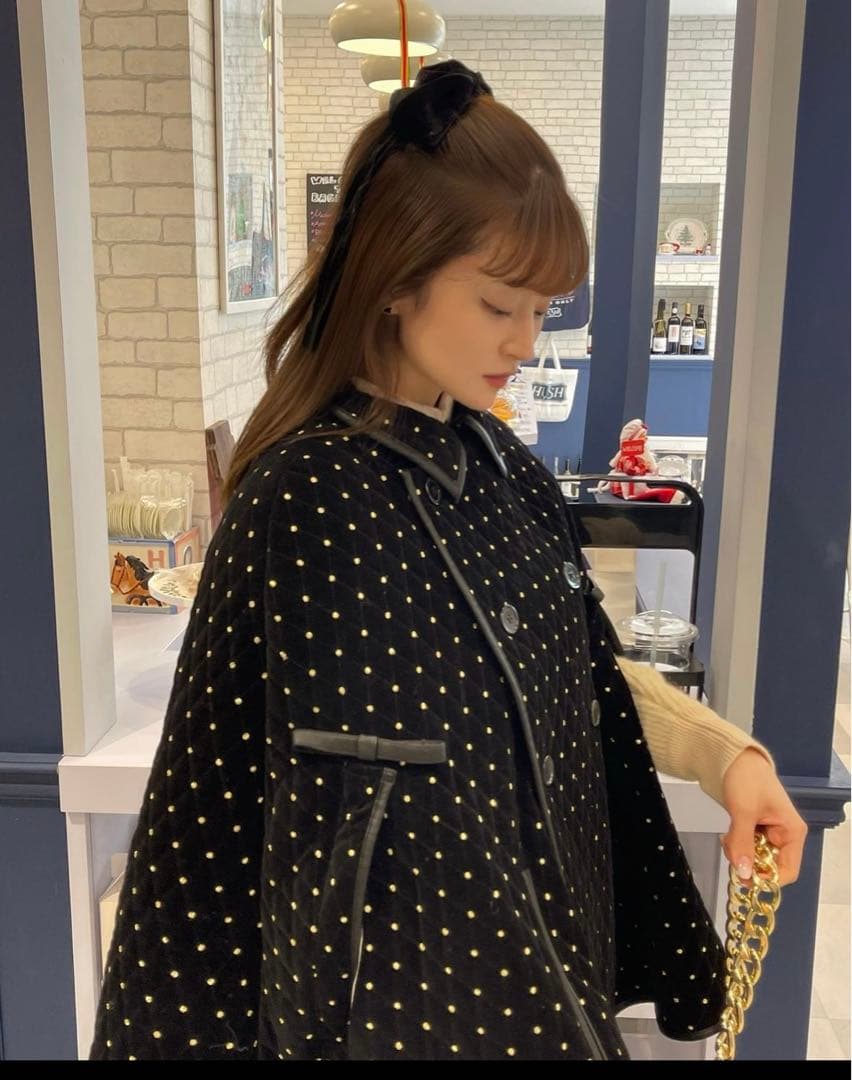 Bibiy♡ ODETTE CAPE - メルカリ