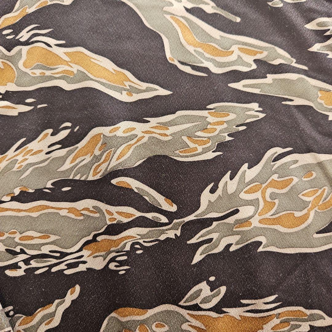 BURTON 迷彩柄 スノーボードウェア XS BURTON 迷彩柄 スノーボード