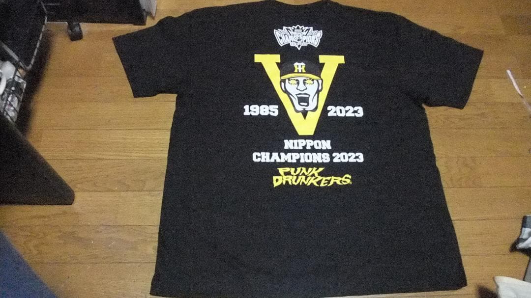 阪神タイガース 優勝記念 XXL punk drunkers 未使用 Tシャツ
