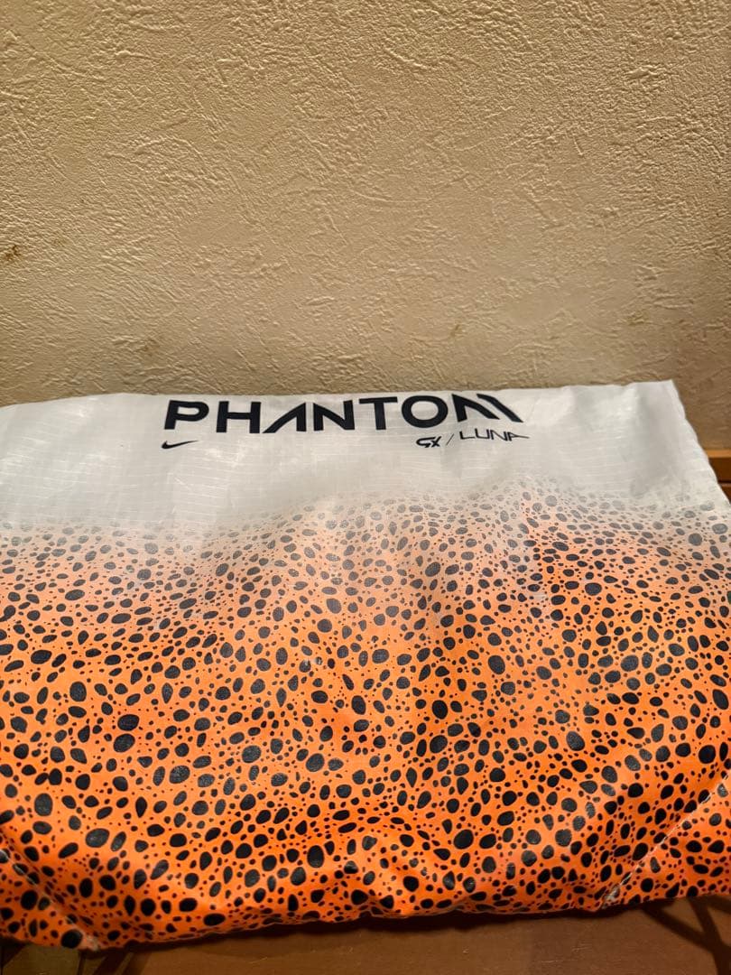 限定カラー ナイキ ファントム Luna2 エリート FG 28㎝