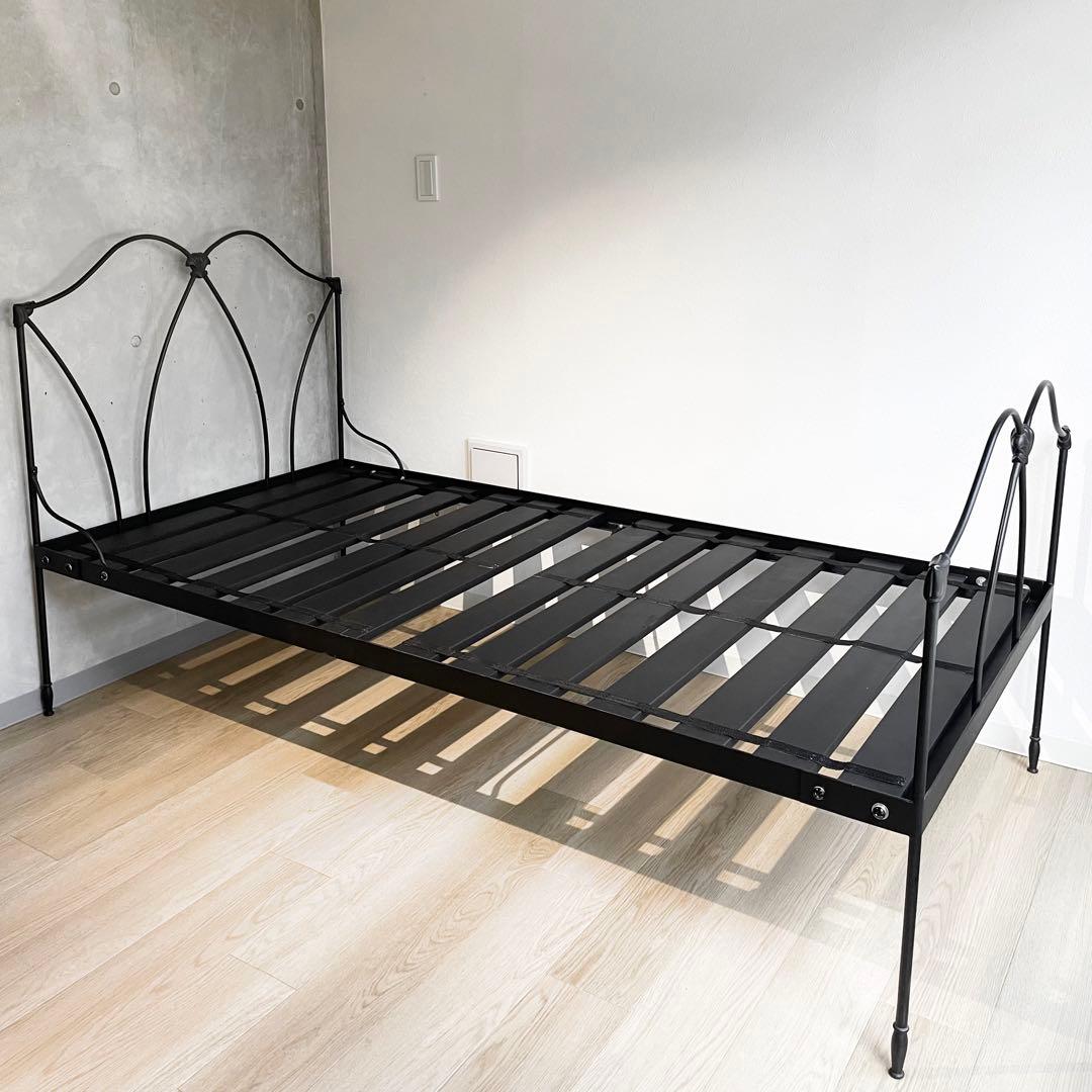 unico アイアンベッドフレーム シングル - メルカリ