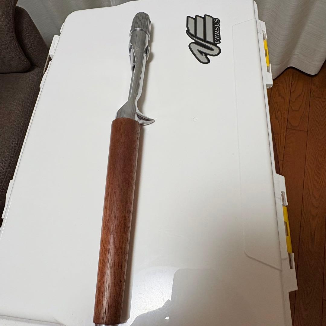 ブライトリバー リバーマスター & 津波ルアーズ レクタ・ロッド・ハンドル