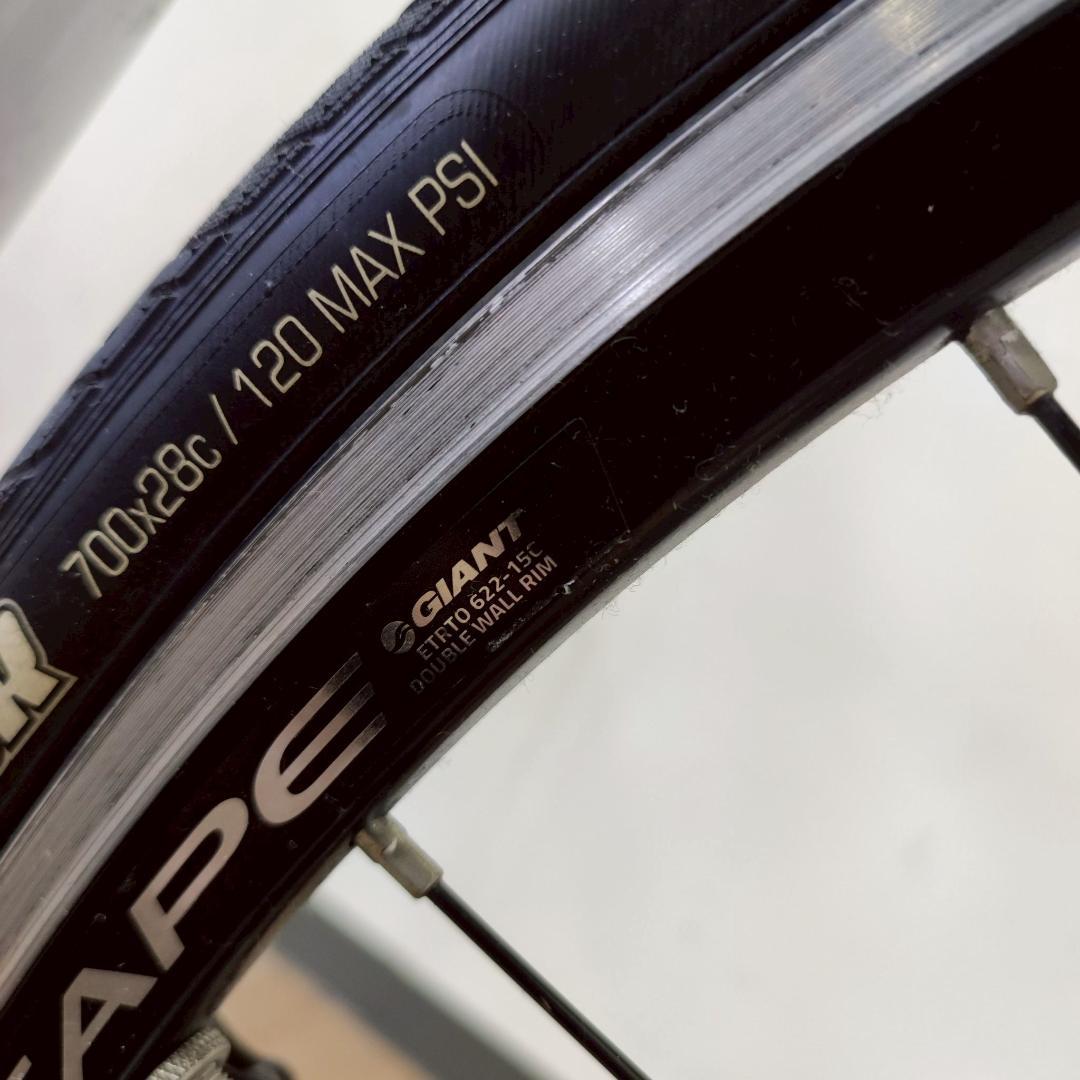 あああ様 福岡 GIANT ESCAPE R3 サイズS ホワイト クロスバイク