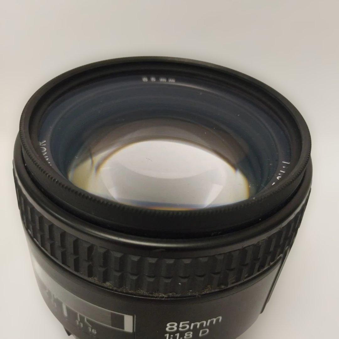 r*i様 Nikon AF NIKKOR 85mm 1:1.8 D カメラレンズ
