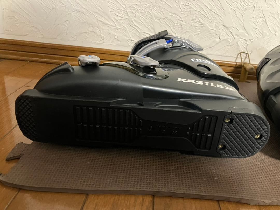 KASTLE ケスレー スキーブーツ 28〜28.5cm　足幅広め　軽量モデル