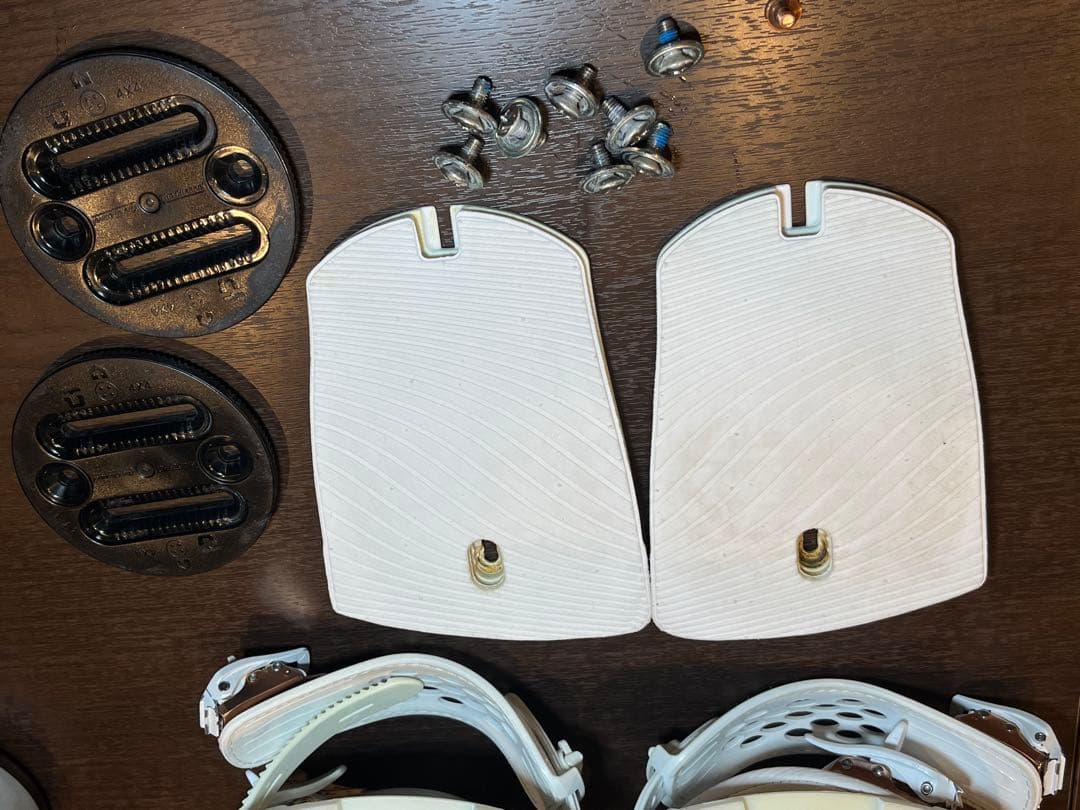 TRILOGY スノーボードビンディング ホワイト