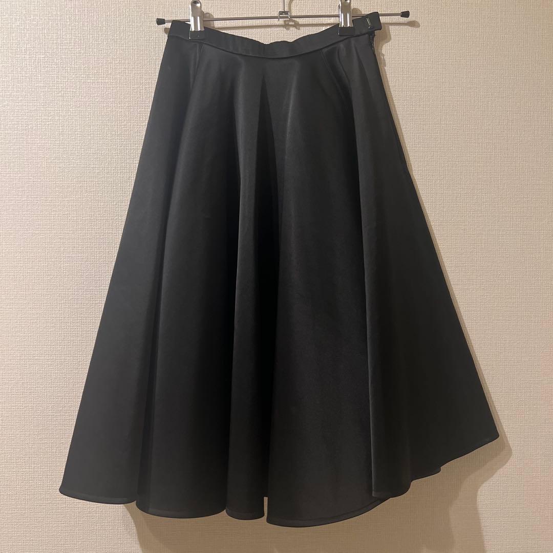 美品】 ヨーコチャン サーキュラースカート フレア 38 サテン ブラック