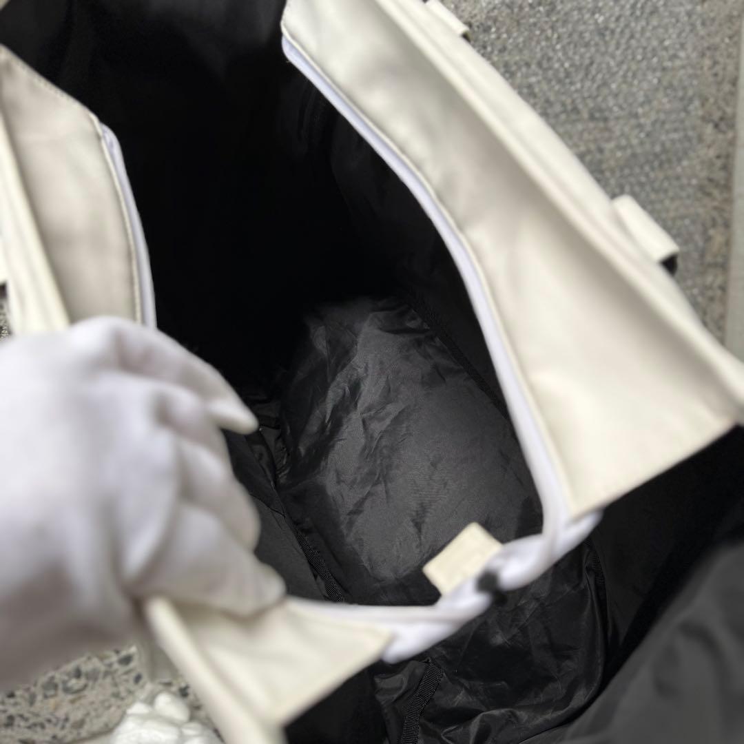 【オークリー】人気スカル刺繍ロゴ 合成皮革 ゴルフトートボストンバック 大容量‼️