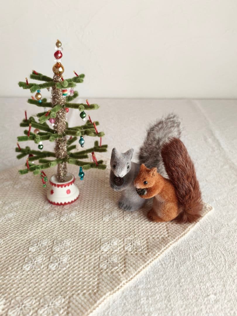 * vintage squirrel ୨୧ * 栗色の キュートなリスさん