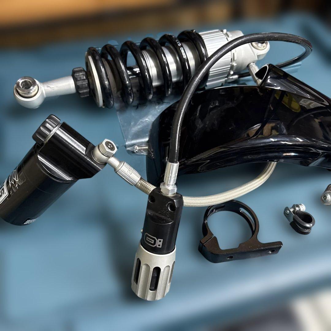 ハーレー　M8 ソフテイル　スクリーミンイーグル　オーリンズサス　カバーセット