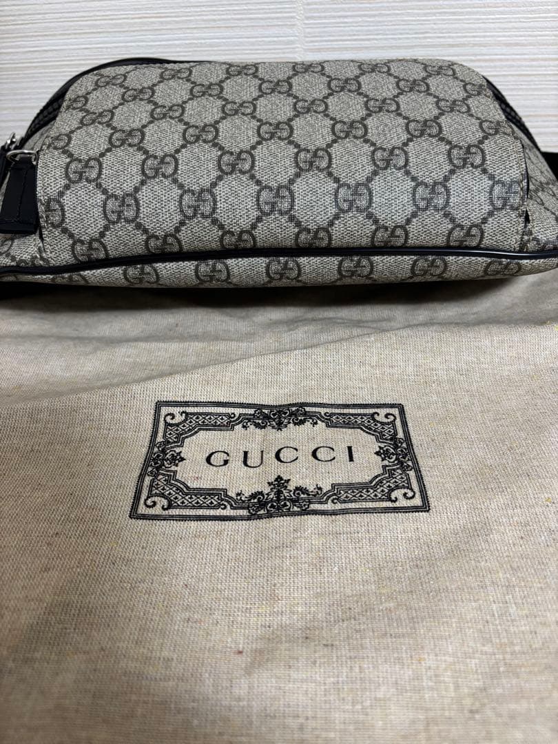 GUCCI GGスプリーム　ボディバッグ　美品