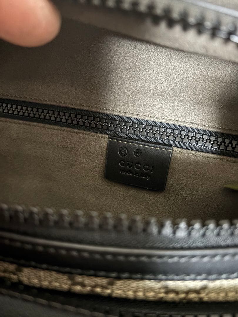 GUCCI GGスプリーム　ボディバッグ　美品