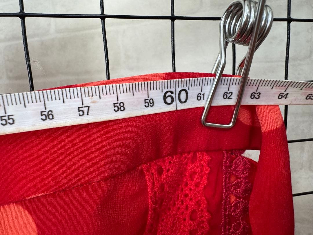 ソニアジョーンズ赤色水玉フリルエプロン