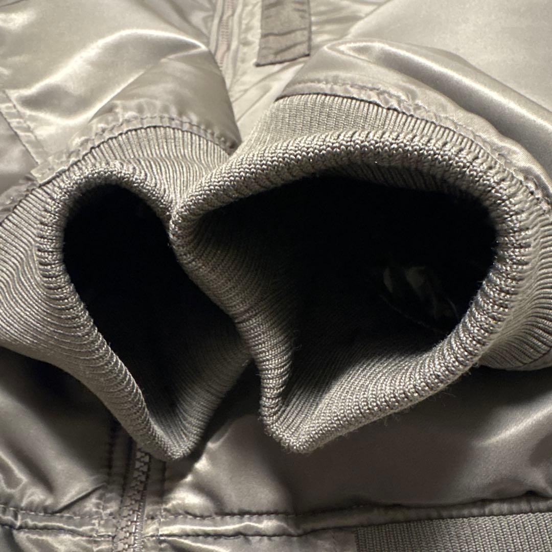 ハイブリッドダウンオーバーサイズMA-1ブルゾン ユニクロ+J