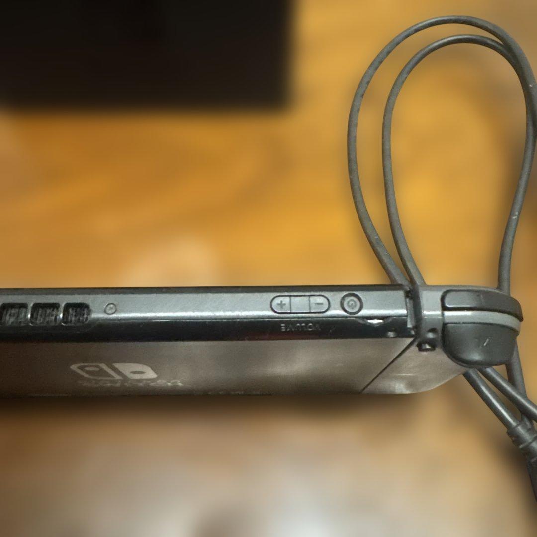 Nintendo Switch 本体 充電器・ドック・ジョイコン付き