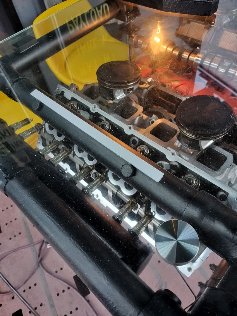 ダッヂチャレンジャーV8 6.4L エンジンカウンターテーブル エンジンテーブル