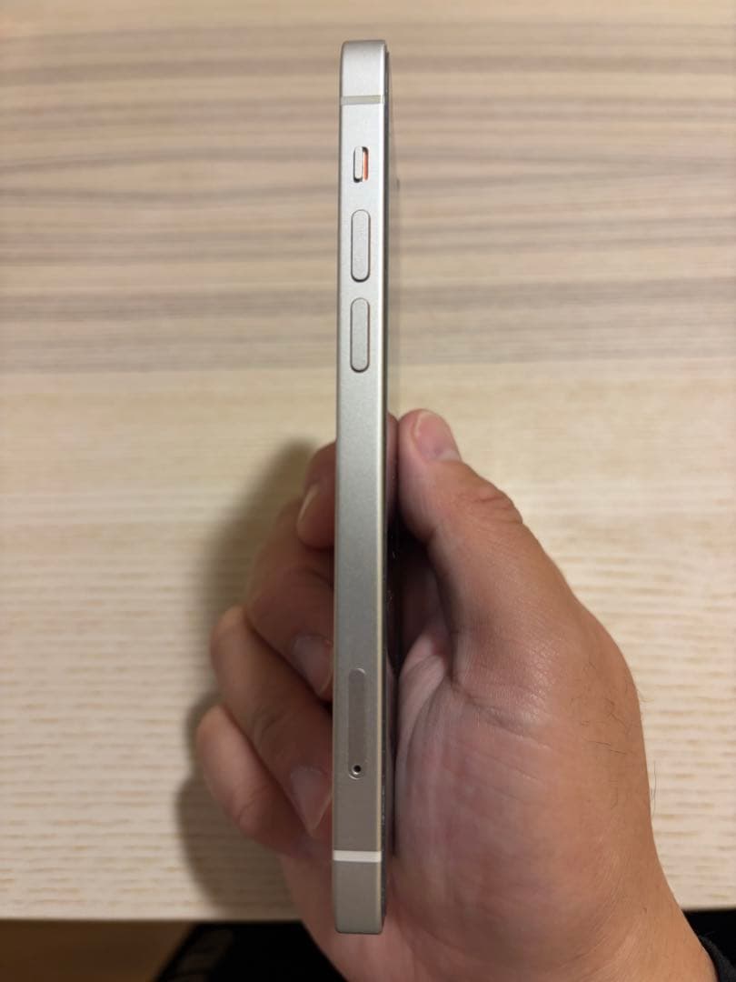 Apple iPhone 12 ホワイト 本体 背面割れあり