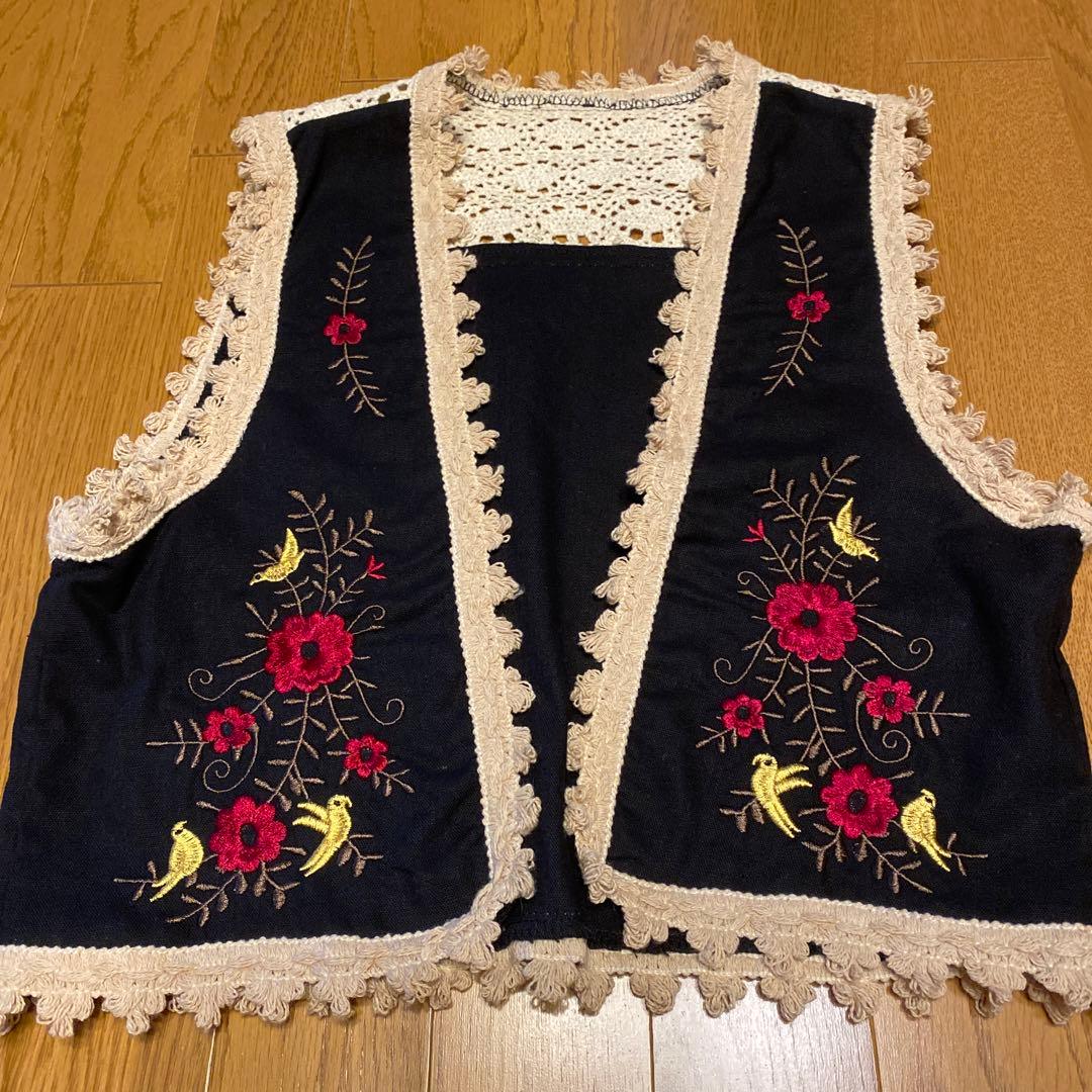 フォークダンス衣装 ベスト 刺繍 黒 - メルカリ