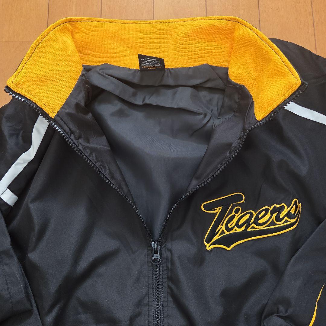 阪神タイガースDESCENTEジャンパー(未使用)