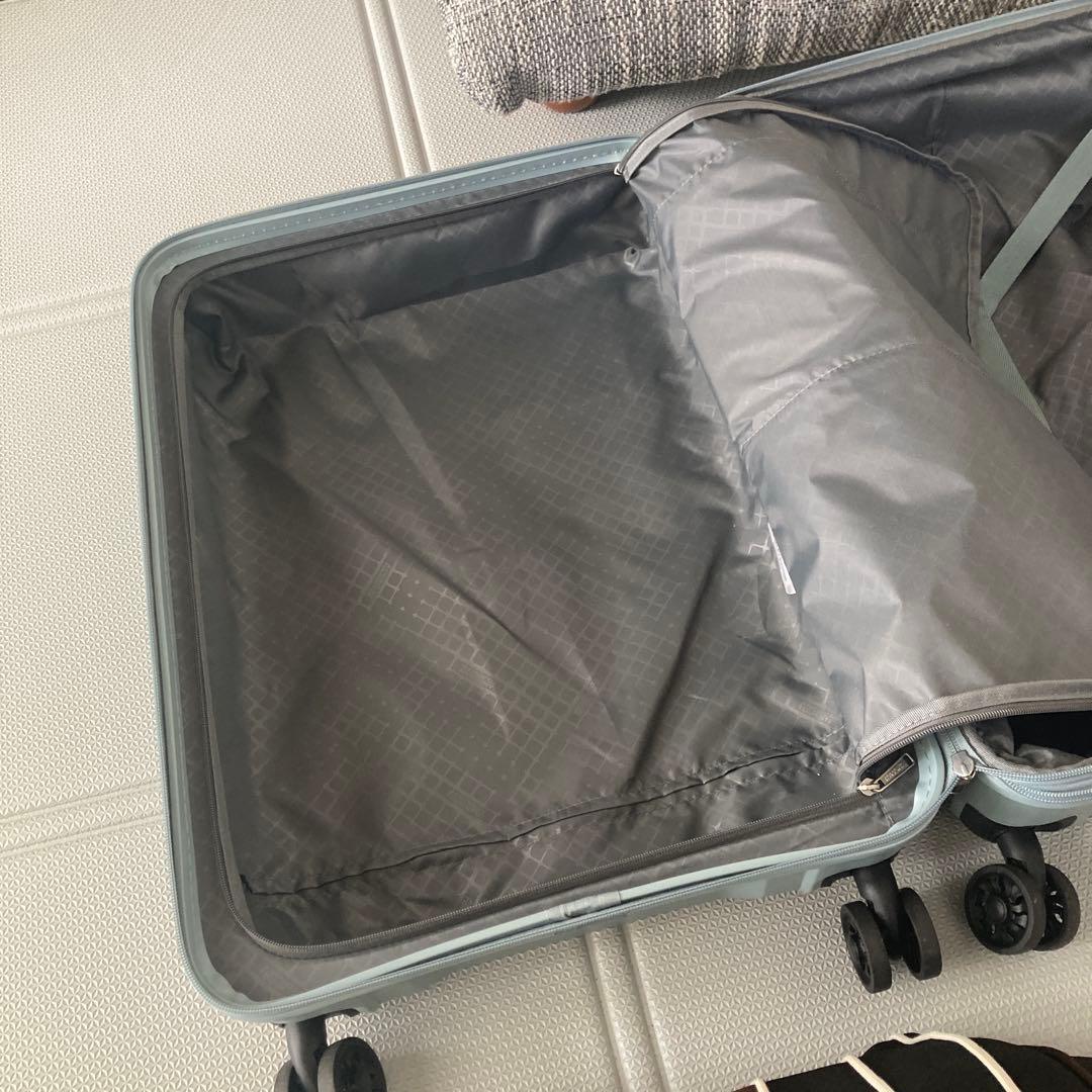 アメリカンツーリスター　スーツケース　Hundo　スピナー68 拡張付　Mサイズ