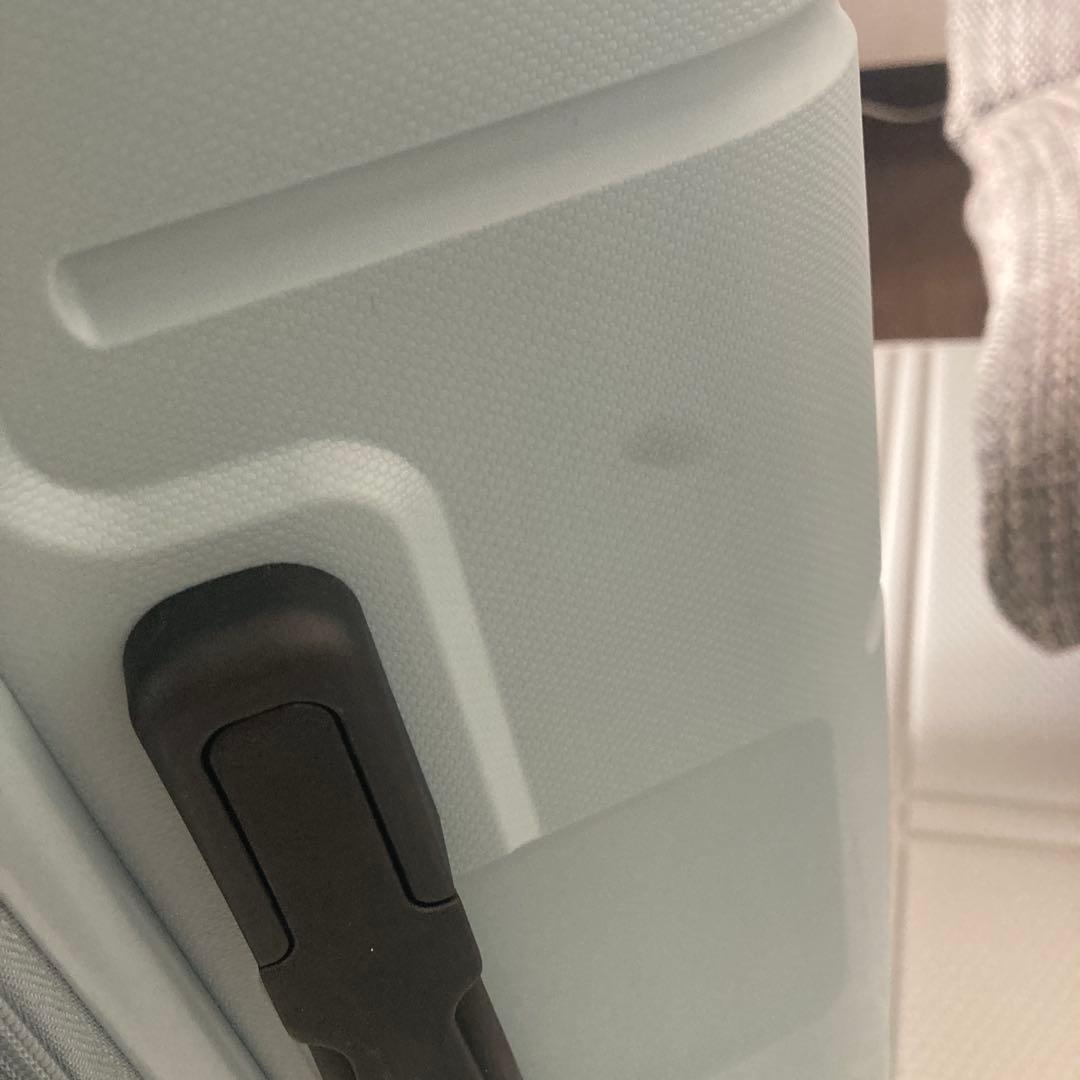 アメリカンツーリスター　スーツケース　Hundo　スピナー68 拡張付　Mサイズ