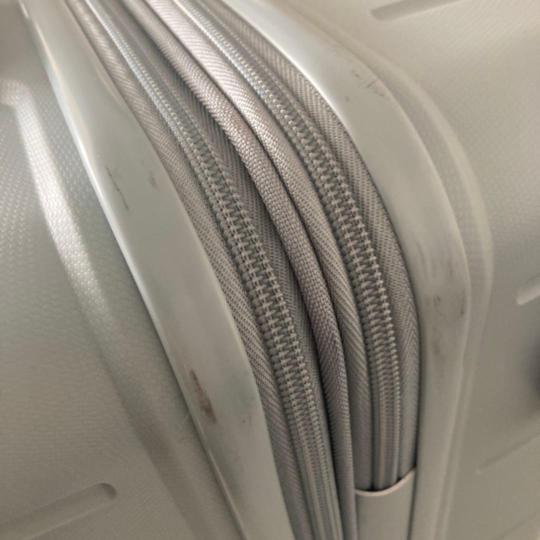 アメリカンツーリスター　スーツケース　Hundo　スピナー68 拡張付　Mサイズ