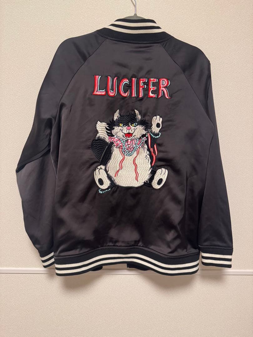 【まつげ。】ヒグチユウコ ディズニーストア ルシファー ブルゾン