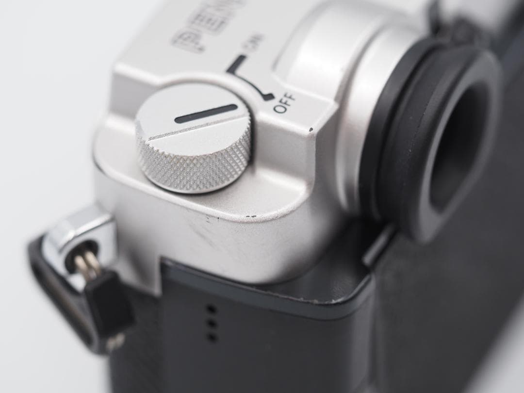 【値引き不可】OLYMPUS PEN-F(シルバー)