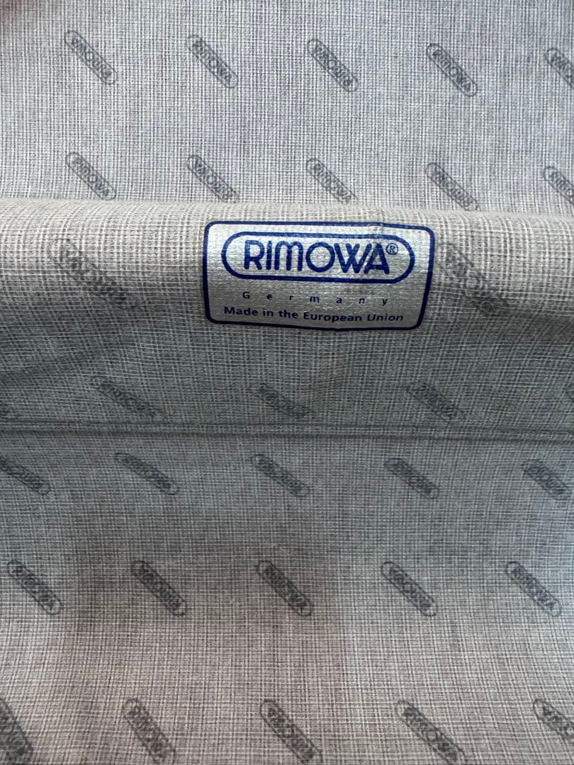 リモワ　サルサ　35L 赤　2輪