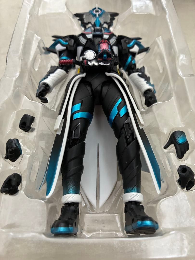 S.H.Figuarts 仮面ライダークローズエボル　開封済み