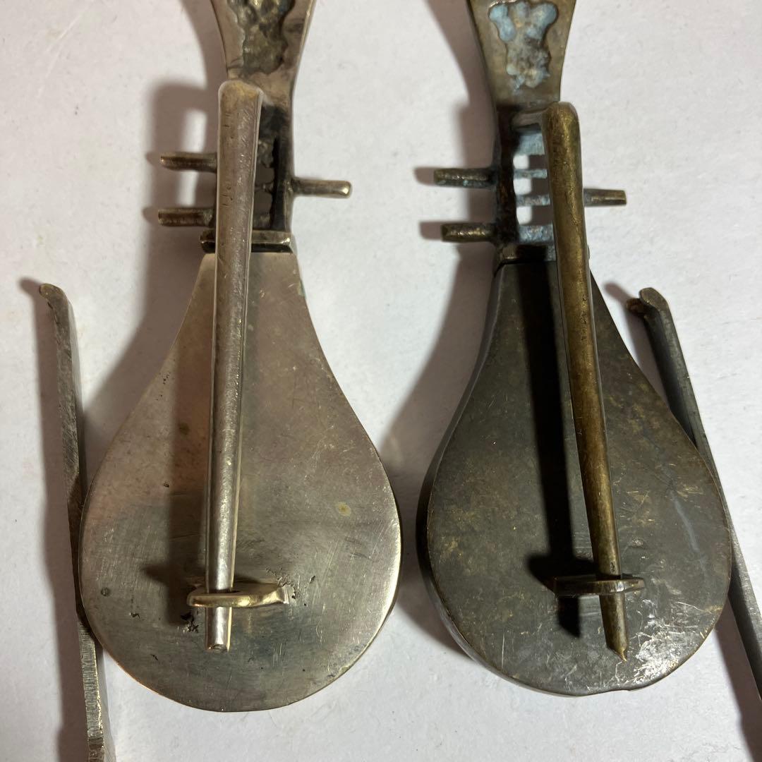 珍しい彫金透かし彫りの琵琶形中国骨董錠前2点 - メルカリ