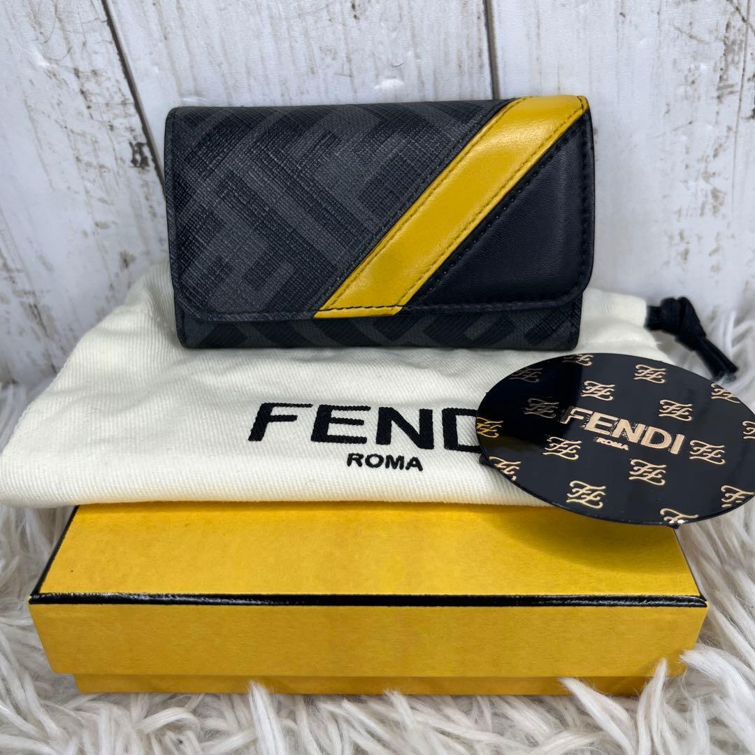 FENDI ズッカ　ズッキーノ　キーケース キーホルダー　PVC レザー　ロゴ