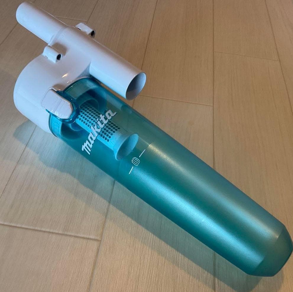 マキタ 充電式クリーナー CL106FD 充電器／バッテリー２個セット