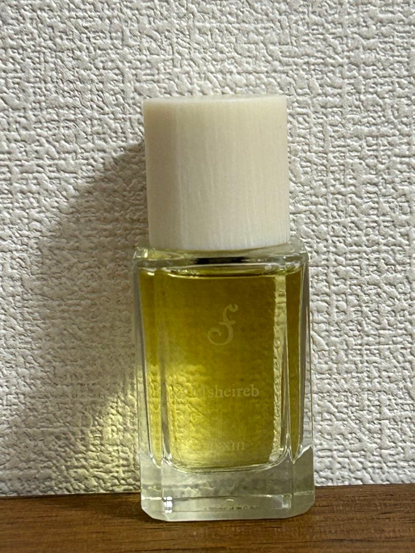 美品☆フエギア　ムシェイレブ　30ml ショッパー付き