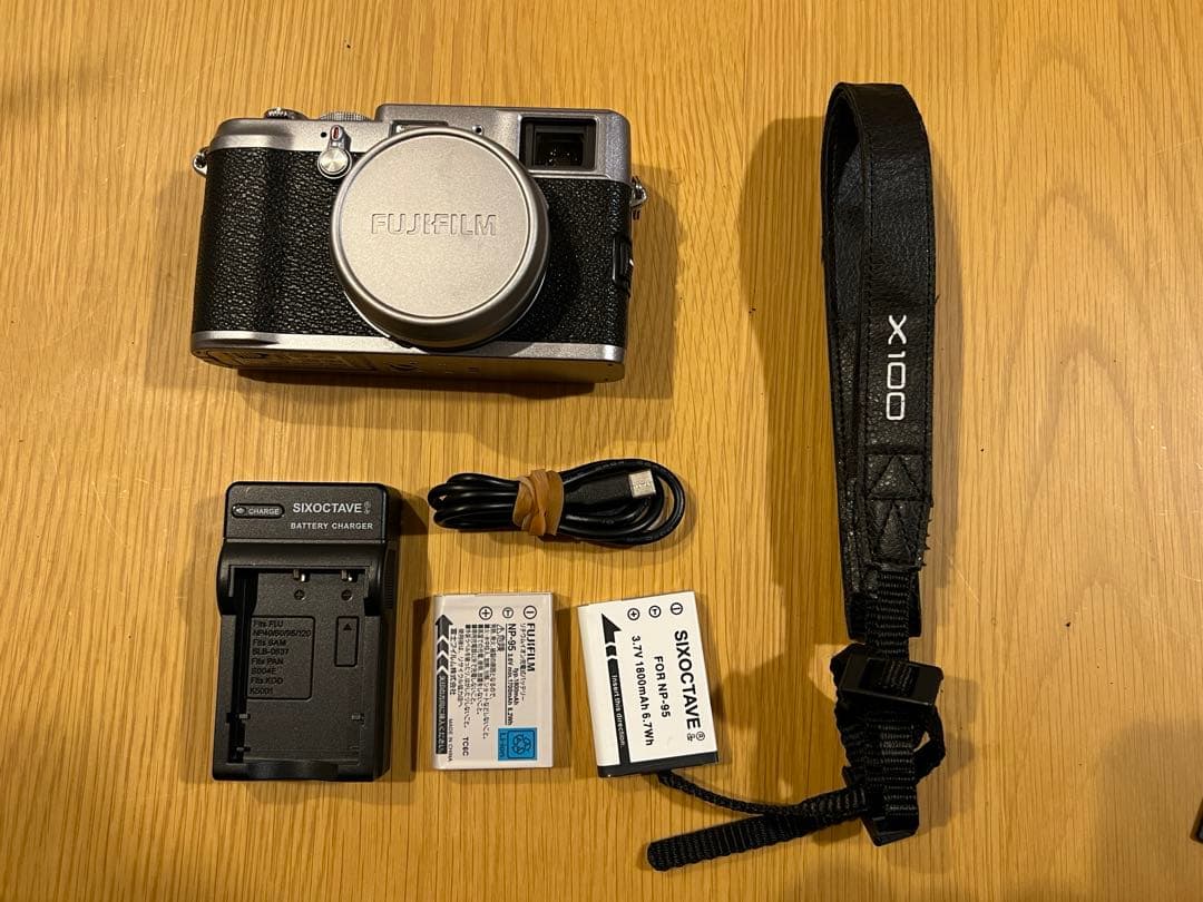 Fujifilm X100 シルバー 本体