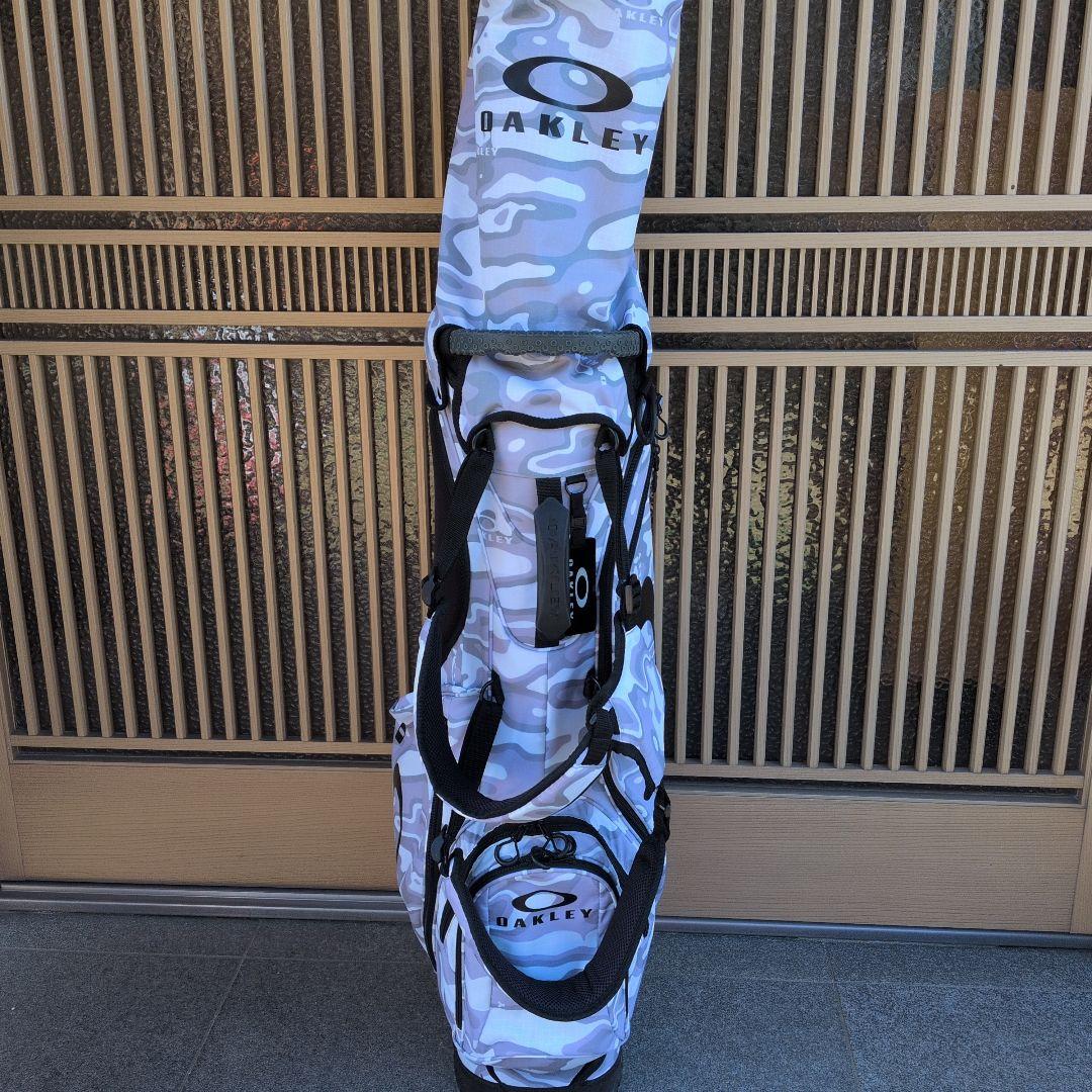 OAKLEY スタンド型キャディバッグ - メルカリ