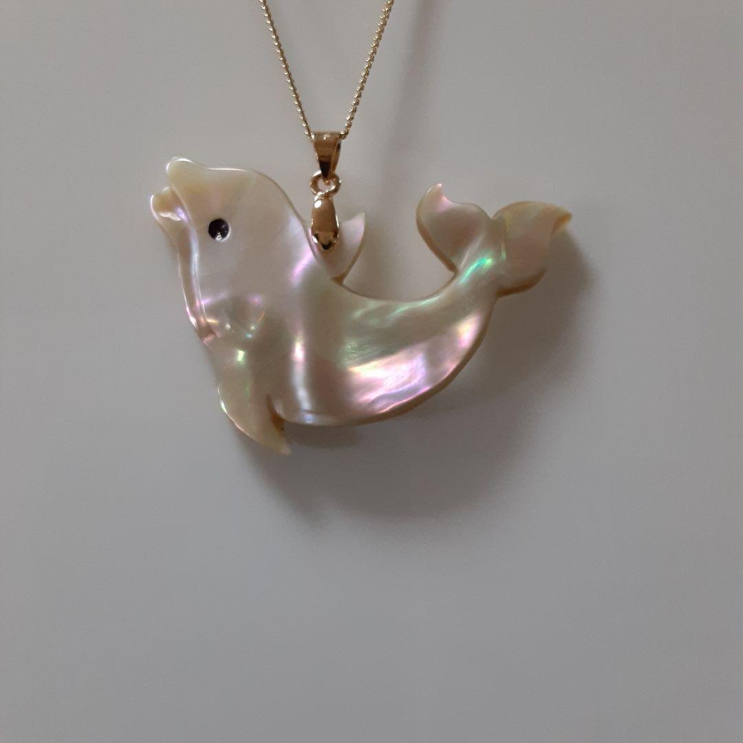 夜光貝　(雪桜様。お取引き中)　『月にウサギ:プルメリア:イルカ』ペンダント。