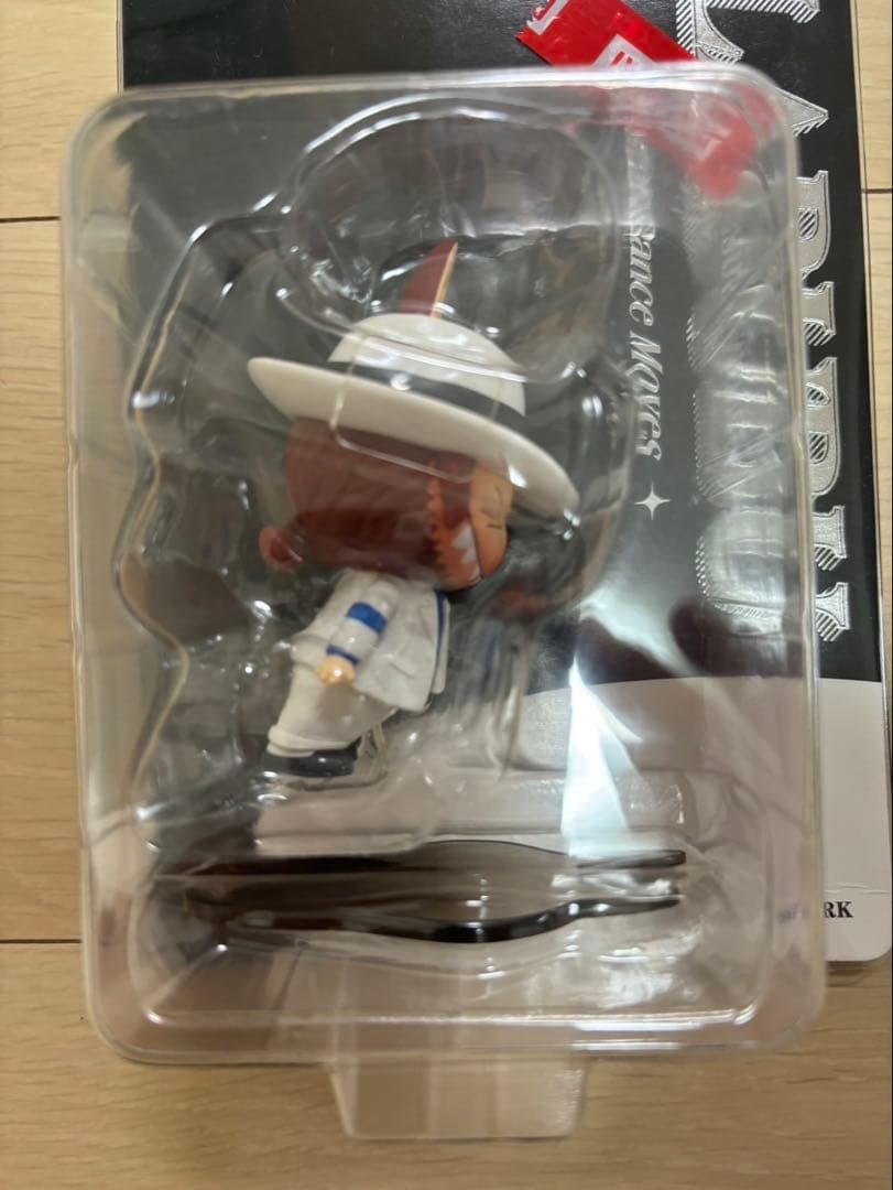 POP MART 公式ストア購入品 LABUBU マイケル・ジャクソン - メルカリ