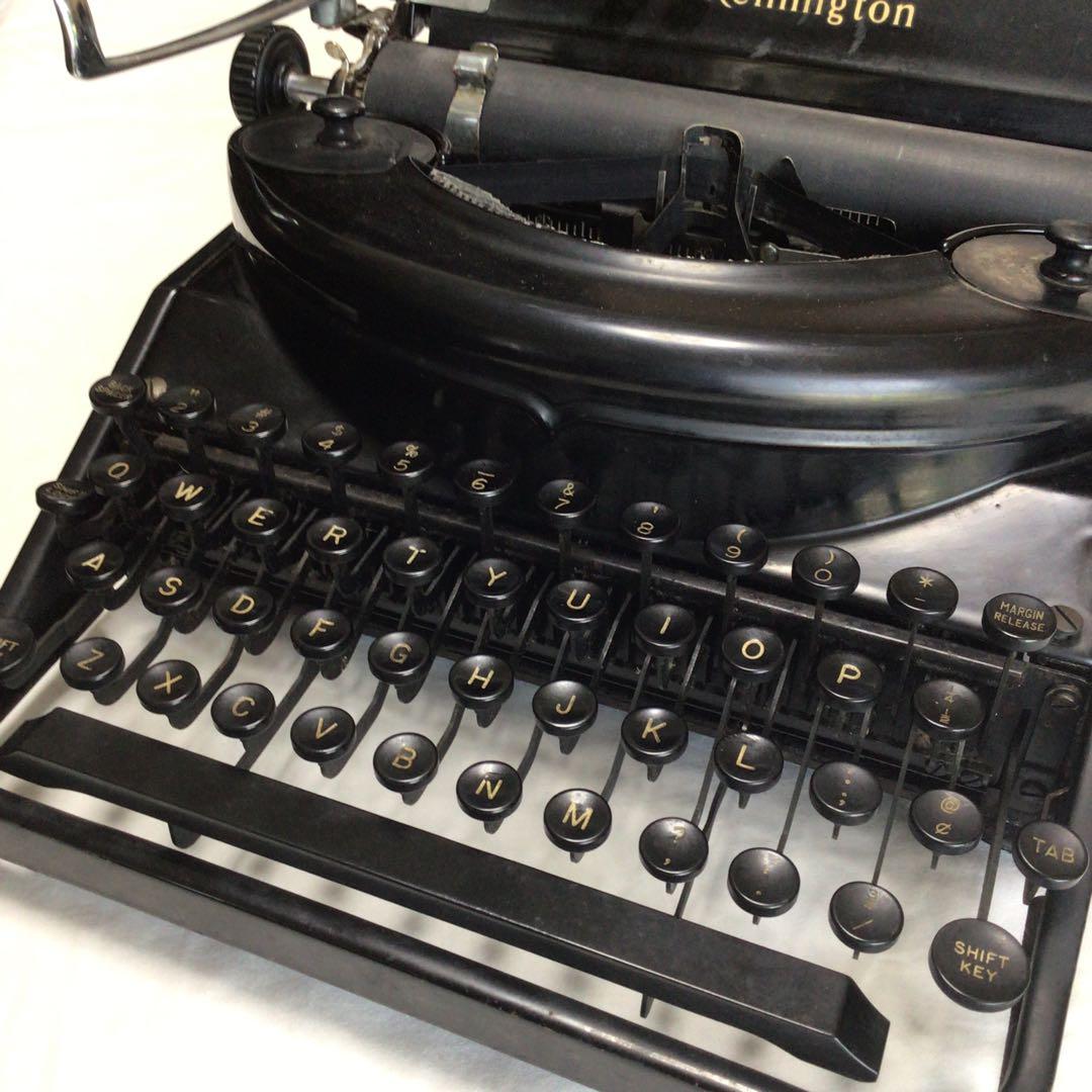 オールドRemingtonタイプライター