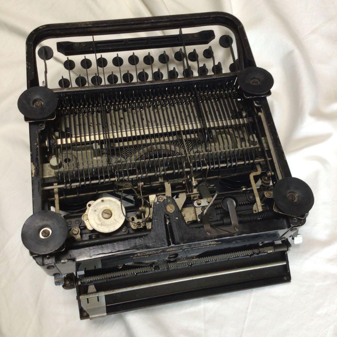 オールドRemingtonタイプライター