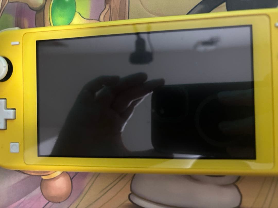 【ジャンク】Switch lite イエロー　スティックドリフト現象　画面傷あり