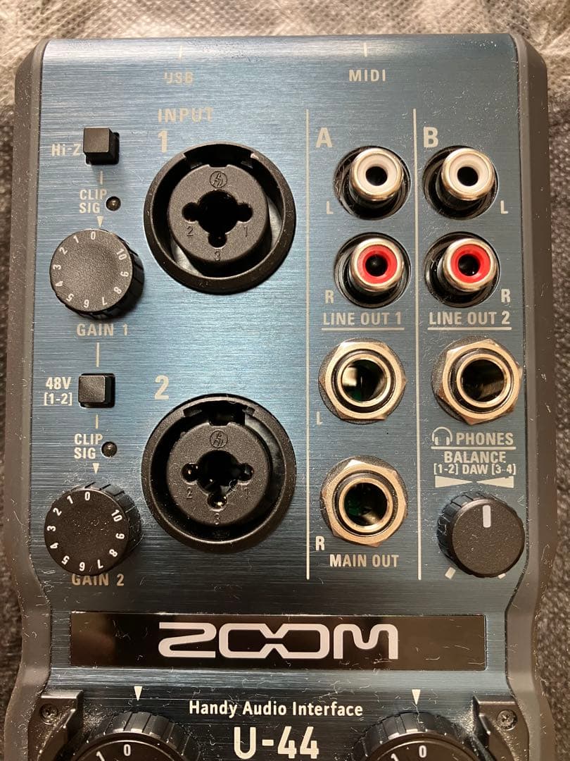 ZOOM U-44 オーディオインターフェース