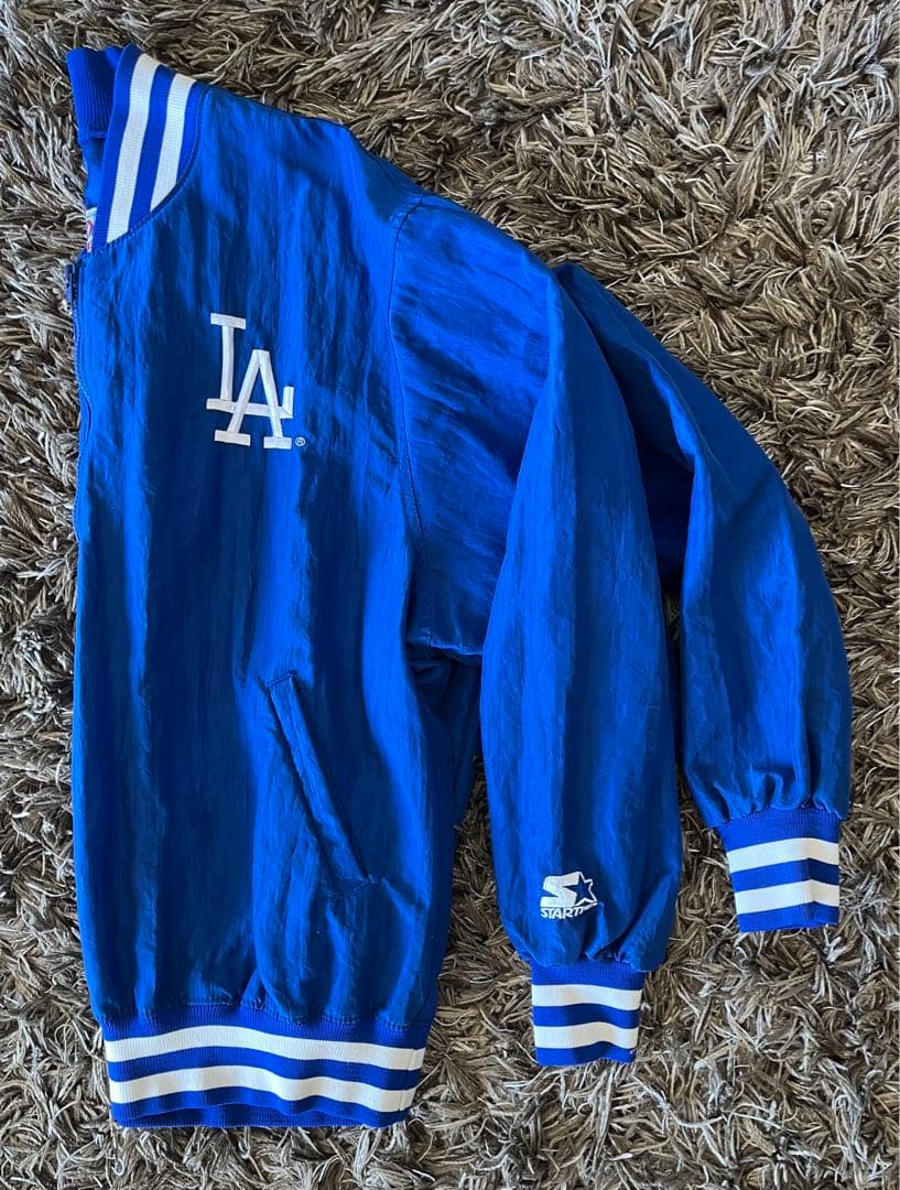 【激レア・LA現地購入】日本開幕戦はこれで！ドジャース選手用ジャケットLサイズ